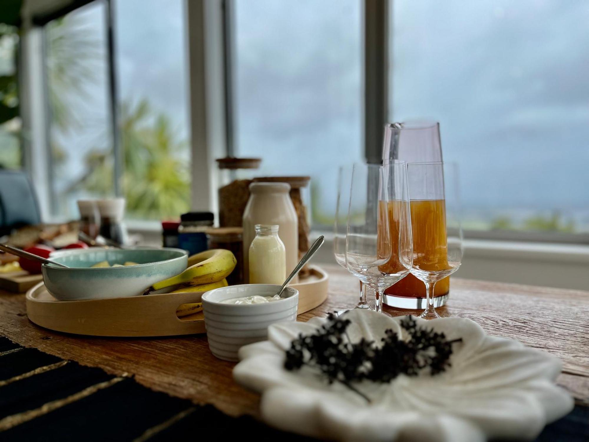 The Lighthouse - Free Breakfast And Stunning Views Bed & Breakfast ไครสต์เชิร์ช ภายนอก รูปภาพ